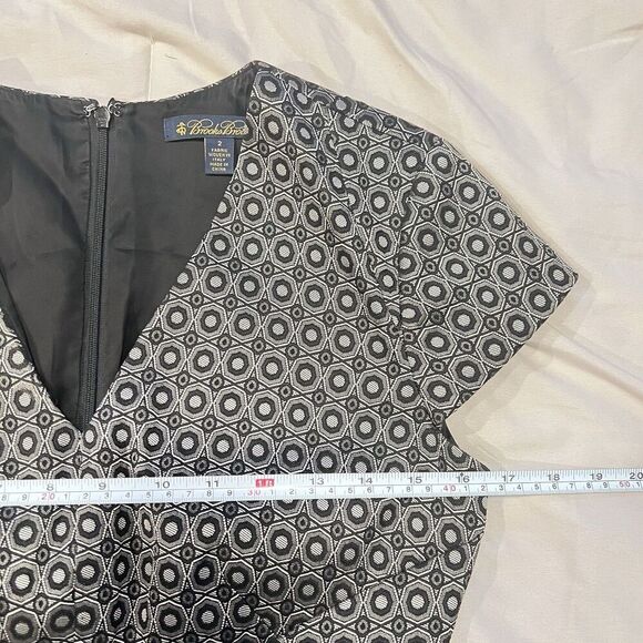 Brooks Brothers Sheath Dress Black Silver Geometric Star Jacguard Size 2 Office - Picture 10 of 11